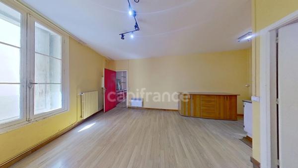 Local commercial 106 m² + 50 m² annexe – Emplacement stratégique à Amélie-les-Bains (66)