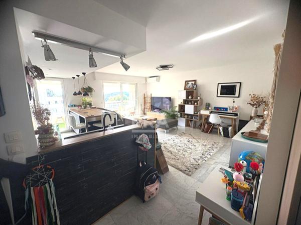 Mougins,  location 3 pièces meublé.