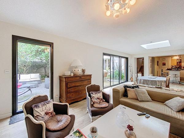 MAISON NANTES 7 CHAMBRES BORDS DE SEVRE GARAGE TERRAIN ARBORE COMMERCES ET BUSWAY