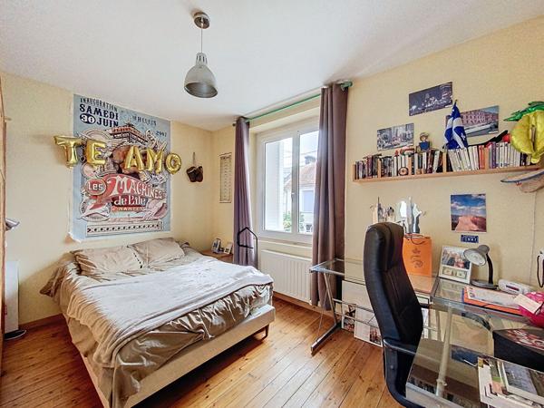 MAISON NANTES 7 CHAMBRES BORDS DE SEVRE GARAGE TERRAIN ARBORE COMMERCES ET BUSWAY