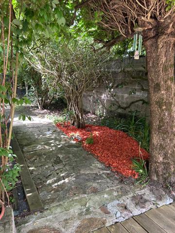 MAISON NANTES 7 CHAMBRES BORDS DE SEVRE GARAGE TERRAIN ARBORE COMMERCES ET BUSWAY