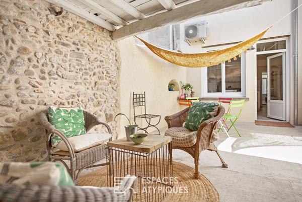 Maison de ville au charme indéniable et son jardin