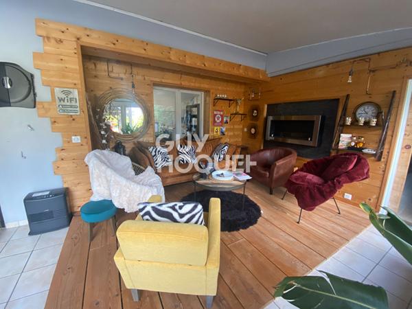 MAISON À VENDRE DE 8 PIÈCES DE 171,00 M²