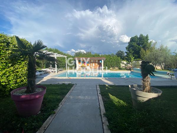 MAISON À VENDRE DE 8 PIÈCES DE 171,00 M²