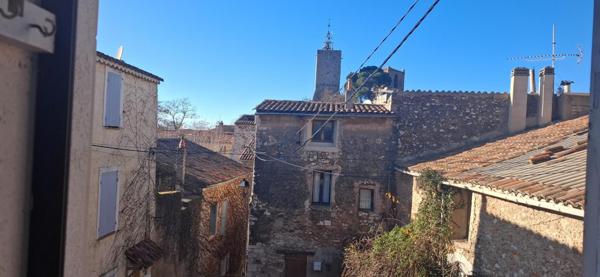 A saisir maison de village en centre ville. Idéal pour primo accédant(s)