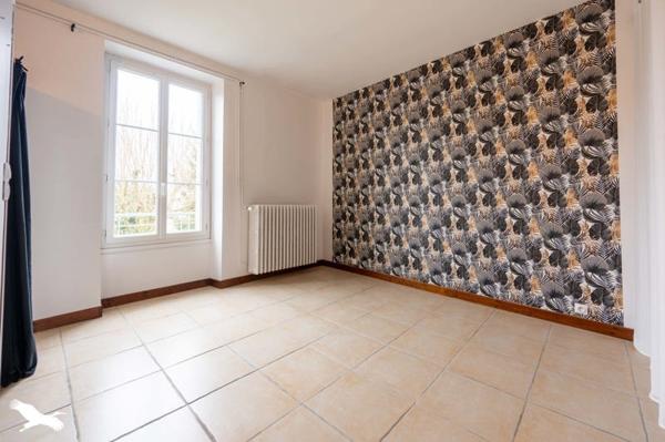 Maison à vendre 259 000 € Mehun-sur-Yèvre 6 p 210 m² DPE D