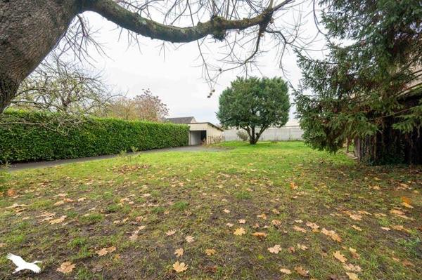 Maison à vendre 259 000 € Mehun-sur-Yèvre 6 p 210 m² DPE D