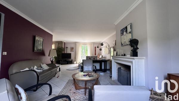 Maison à vendre 8 pièces 214 m² Chatou