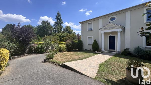 Maison à vendre 8 pièces 214 m² Chatou