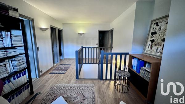 Maison à vendre 8 pièces 214 m² Chatou