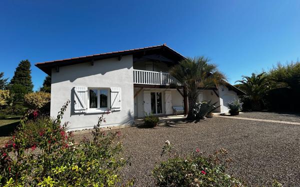 Maison à vendre    5 pièces •  Aire-sur-l'Adour