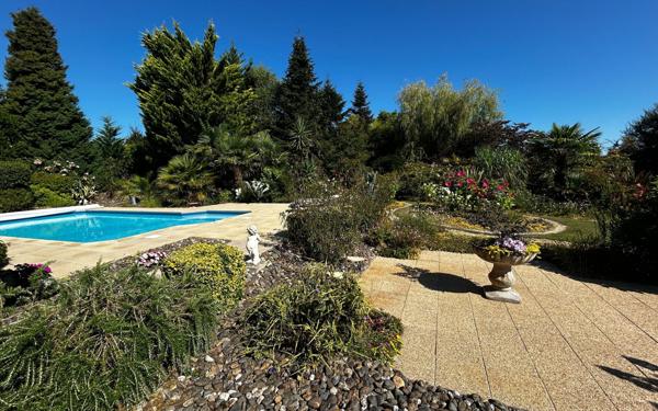 Maison à vendre    5 pièces •  Aire-sur-l'Adour