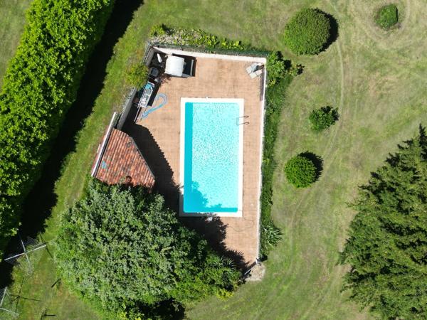 Maison de 3 chambres avec grand jardin et piscine