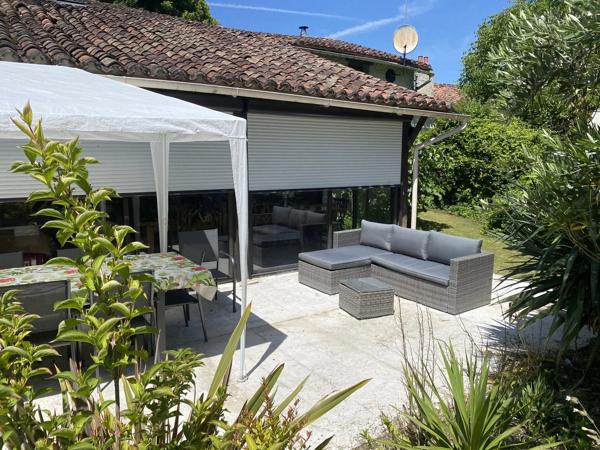 Maison de 3 chambres avec grand jardin et piscine