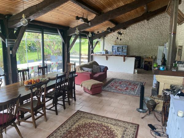 Maison de 3 chambres avec grand jardin et piscine