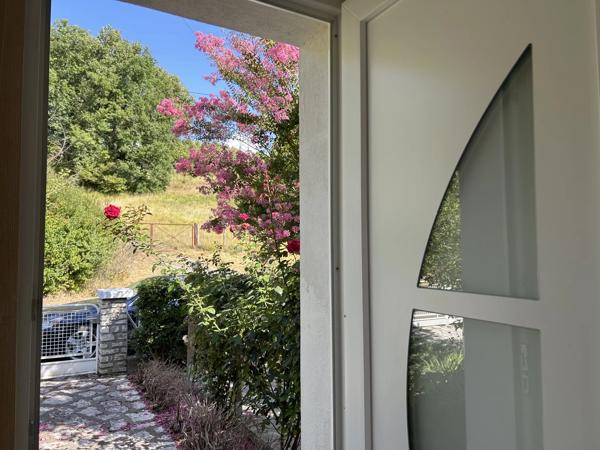 Charmante maison de village avec 2 chambres à Chalais