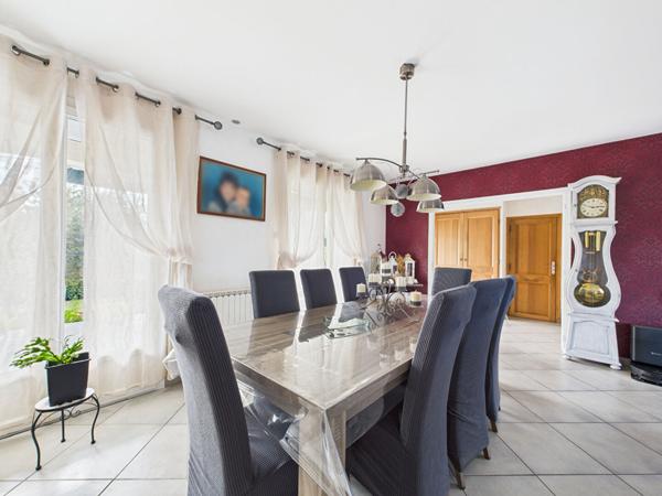 Maison 6 pièces - Terrain -1 430 m² - Piscine - Saint-Jean-de-Muzols