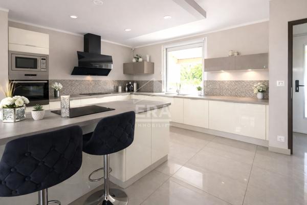 Maison plain-pied entièrement rénovée ? Piscine ? Bureau indépendant ? Sans vis-à-vis