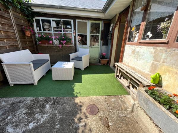 Dpt Sarthe (72), à vendre PONCE SUR LOIR maison P5 de 142m²- jardin de 77m²-garage