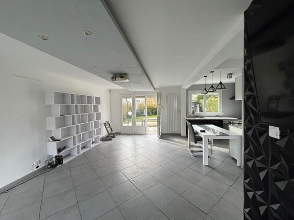 Exclusivité à Trilport : Charmante maison 4 pièces à louer avec jardin