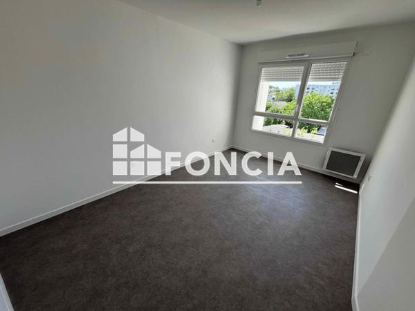 Location Appartement 2 pièces 43.1 m² - 86-90 BOULEVARD JEAN JAURES Joue-les-tours 37300