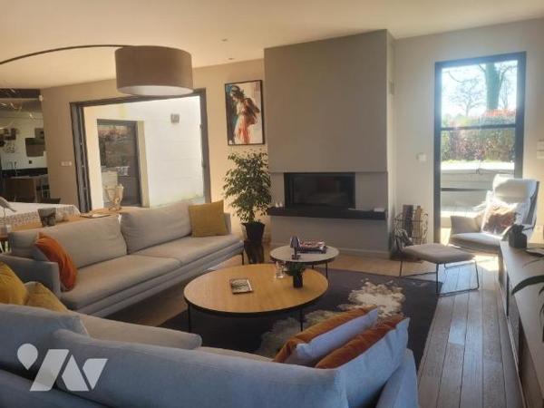 CHANGE - PAVILLON CONTEMPORAIN