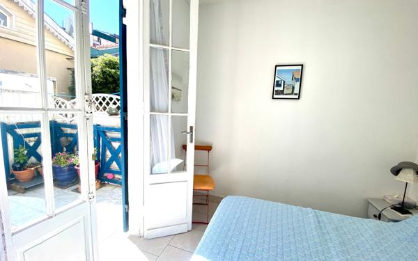 Maison à vendre    2 pièces •  Arcachon