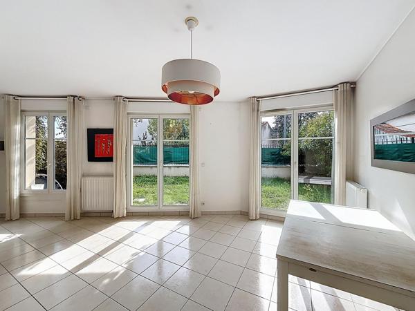 Appartement 3 chambres avec jardin et parking