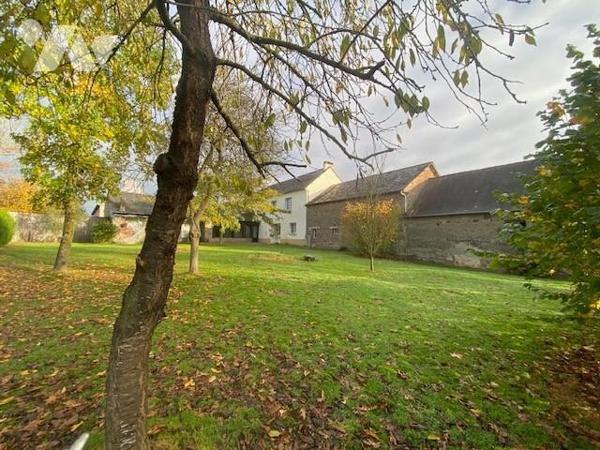 Maison à vendre - TINTENIAC (SAINT BRIEUC DES IFFS) - Grande propriété située au calme comprena...