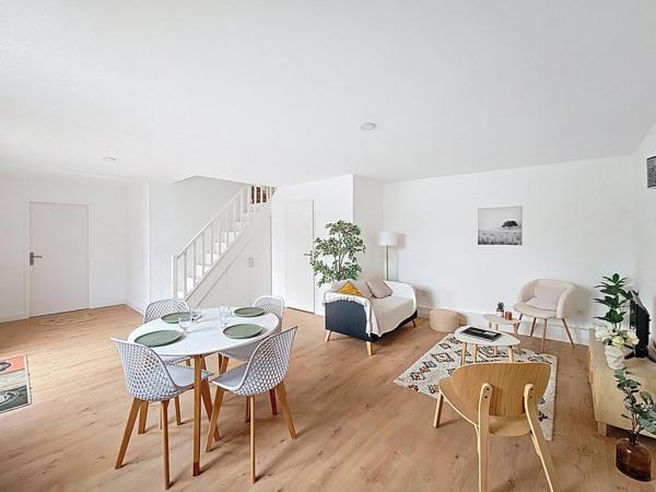 Jolie maison de quatre chambres dont une suite parentale au rez-de-chaussée