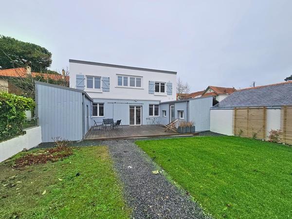 Jolie maison de quatre chambres dont une suite parentale au rez-de-chaussée