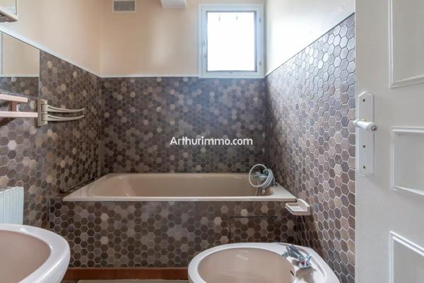Vente                                                      Maison
                        
                     7 pièces                      130 m2                     à Sucy-en-Brie