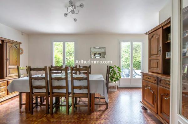 Vente                                                      Maison
                        
                     7 pièces                      130 m2                     à Sucy-en-Brie