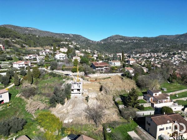 Maison 4 pièces de 101 m² à Tourrette-Levens (06690)