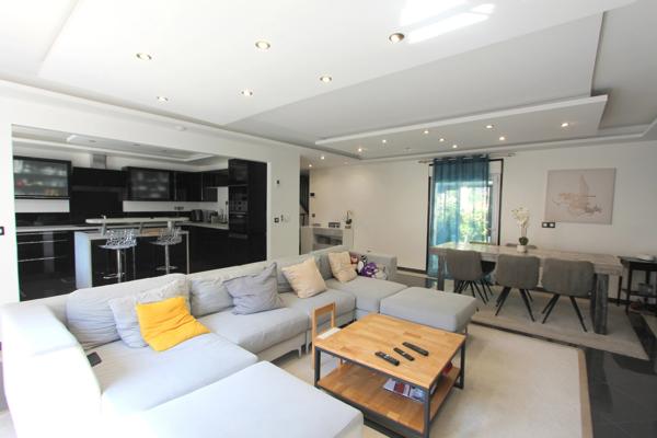 Maison à vendre 7 pièces avec jardin et piscine sur les Côteaux d'Argenteuil (95)