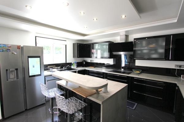 Maison à vendre 7 pièces avec jardin et piscine sur les Côteaux d'Argenteuil (95)