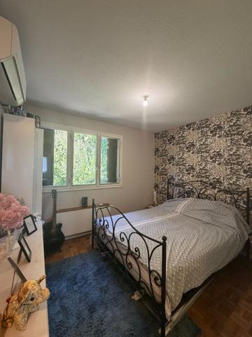 Maison de plain-pied avec 3 chambres, garage et jardin
