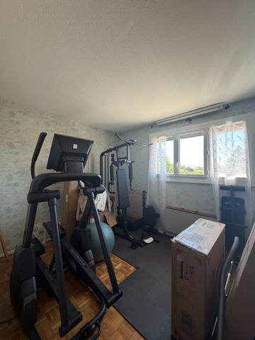 Maison de plain-pied avec 3 chambres, garage et jardin
