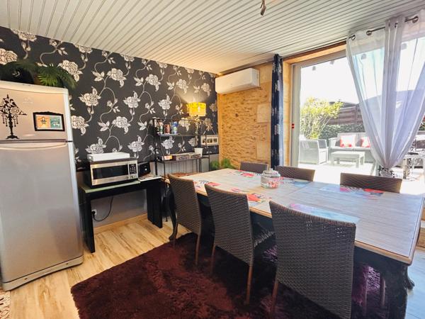 Maison en pierre avec 3 chambres en suite et terrasse, à 2 minutes du centre historique de Sarlat