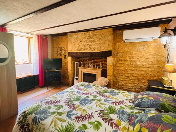 Maison en pierre avec 3 chambres en suite et terrasse, à 2 minutes du centre historique de Sarlat