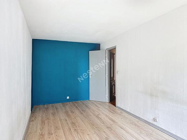 MONTREUIL, QUARTIER FAMILIAL ET COMMERCANT SIGNAC A 10 MIN DU METRO MAIRIE DE MONTREUIL, GRAND 3 PIECES DE 70M² AU CALME SUR COUR.