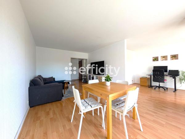 Appartement
         5 pièces
        - 100 m² 249 500 € *