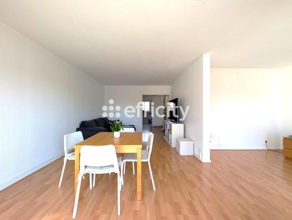 Appartement
         5 pièces
        - 100 m² 249 500 € *