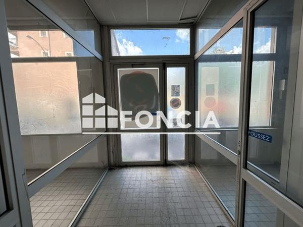 Location Local commercial 1 pièce 500 m² - TRAVERSE DES EAUX CHAUDES Digne-les-bains 04000