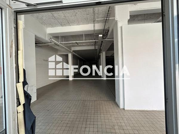 Location Local commercial 1 pièce 500 m² - TRAVERSE DES EAUX CHAUDES Digne-les-bains 04000