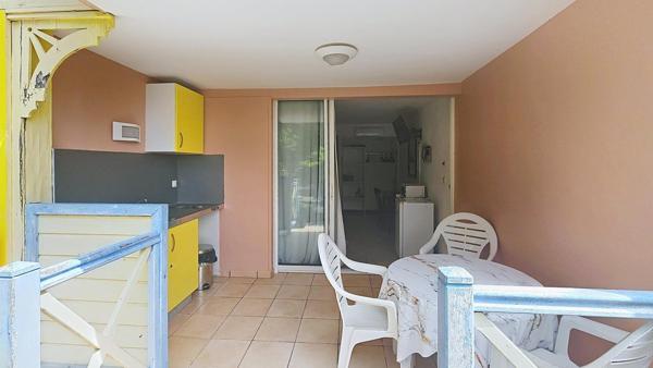 Studio meublé à quelques pas des eaux turquoise