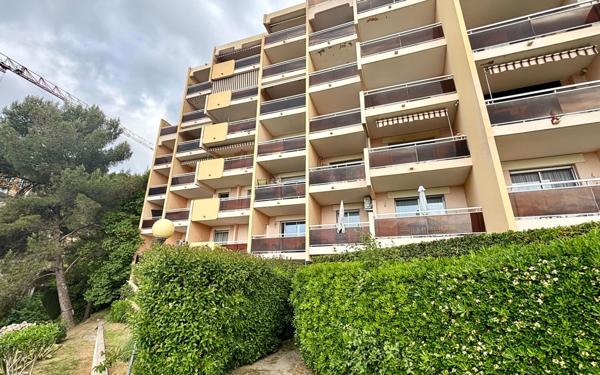 Appartement à vendre    2 pièces • 50 m2 Grasse