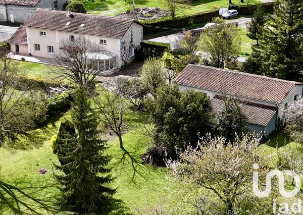 Maison à vendre 9 pièces 229 m² Barbezieux-Saint-Hilaire