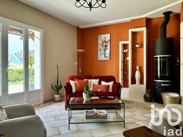 Maison à vendre 9 pièces 229 m² Barbezieux-Saint-Hilaire