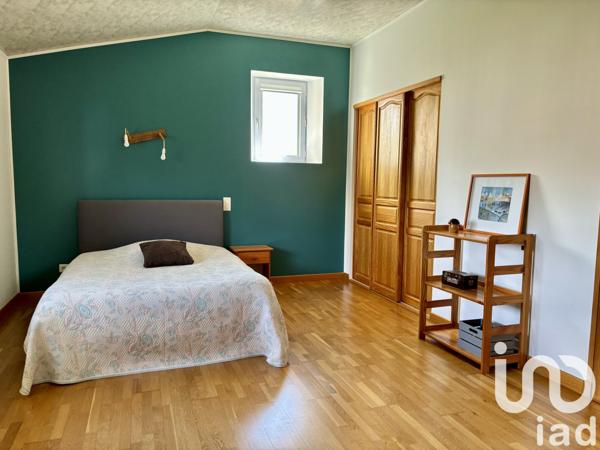 Maison à vendre 9 pièces 229 m² Barbezieux-Saint-Hilaire